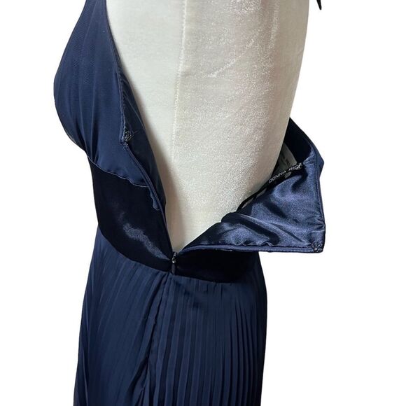 Donna Ricco Midi Navy Halter Dress with Silky waist and straps and Pleated Skirt - Picture 11 of 12